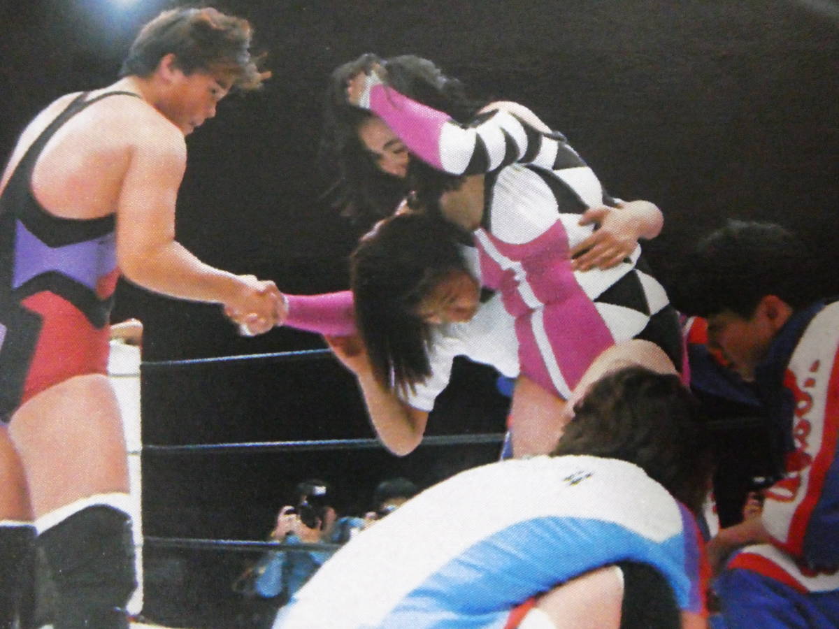 週刊プロレス1992年11月17日号　LLPW女子プロレス後楽園ホール大会　神取忍VS立野記代_画像9