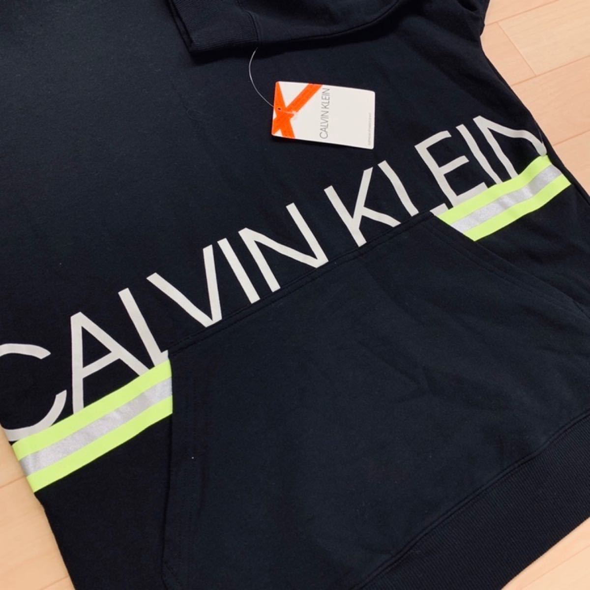 ☆Calvin Klein【L】リミテッド版のビッグロゴネオンプリントパーカー