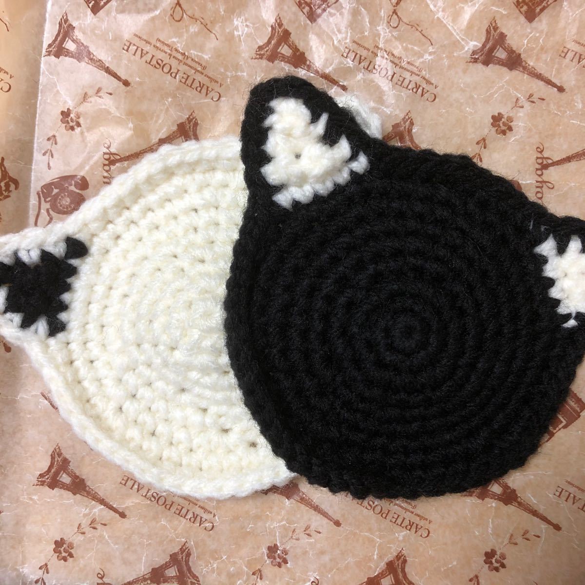 PayPayフリマ|ハンドメイド コースター&アクリルたわし(黒猫と白猫2)