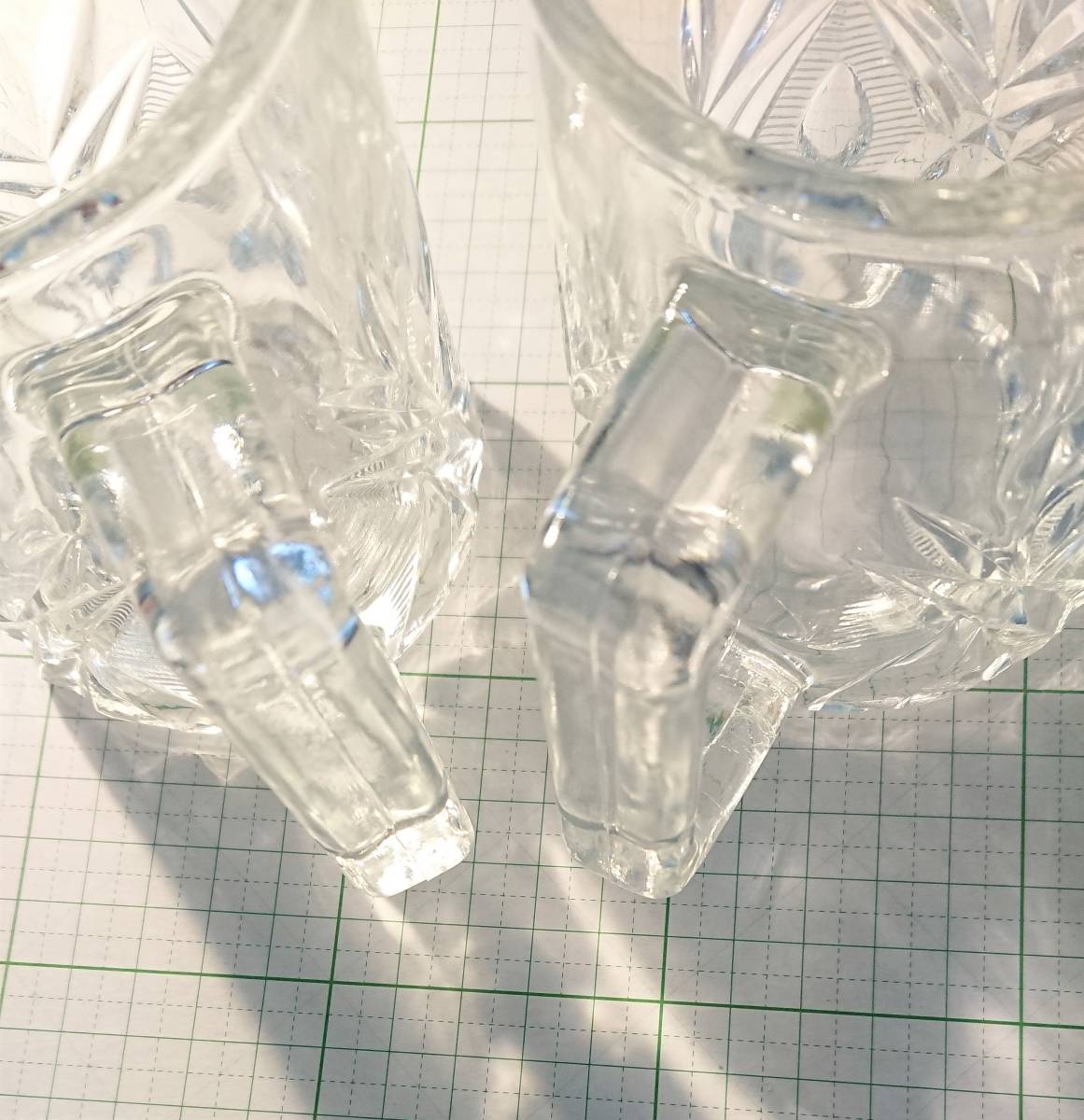 送料込み 古いガラスのミニジョッキ 切子風グラス ペア 昭和レトロ 2客 2個