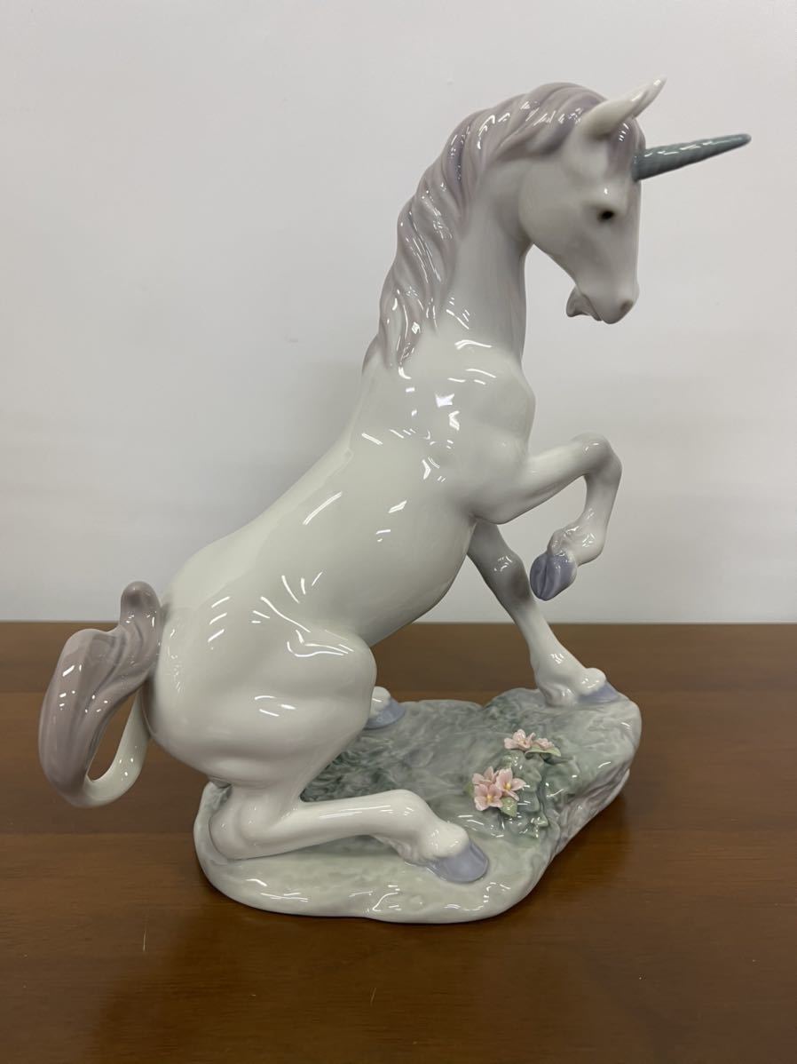 [ прекрасный товар ]LLADRO Lladro PRIVILEGE No.7697 [ magical * Unicorn ]figyu Lynn керамика кукла 