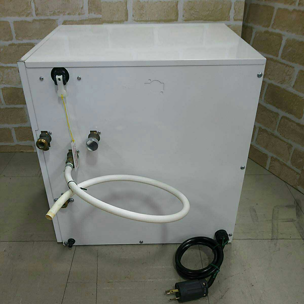 iTomic イトミック 小型電気温水器 ESN30ARN220B0 単相200V 30リットル 2013年製 給湯 屋内用 中古 現状品渡し_画像2
