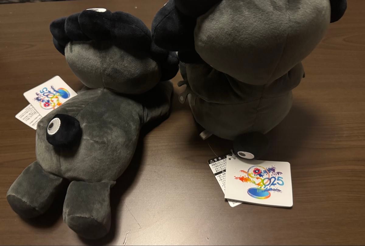 万博 新品タグ付き 黒ミャクミャク お手玉風ぬいぐるみM 這い型