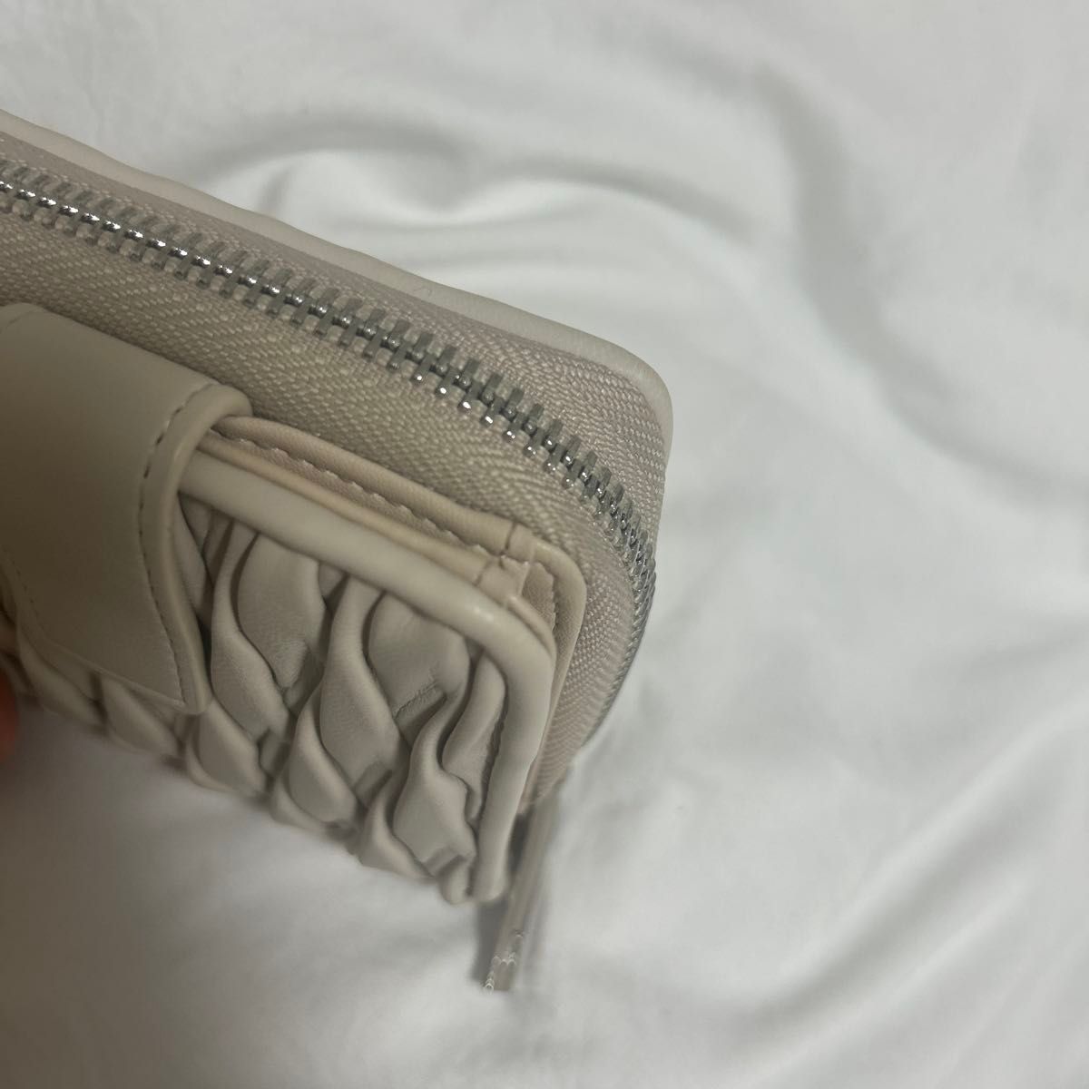 JILL by JILLSTUART ミラーJメタルウォレットホワイト 財布｜Yahoo