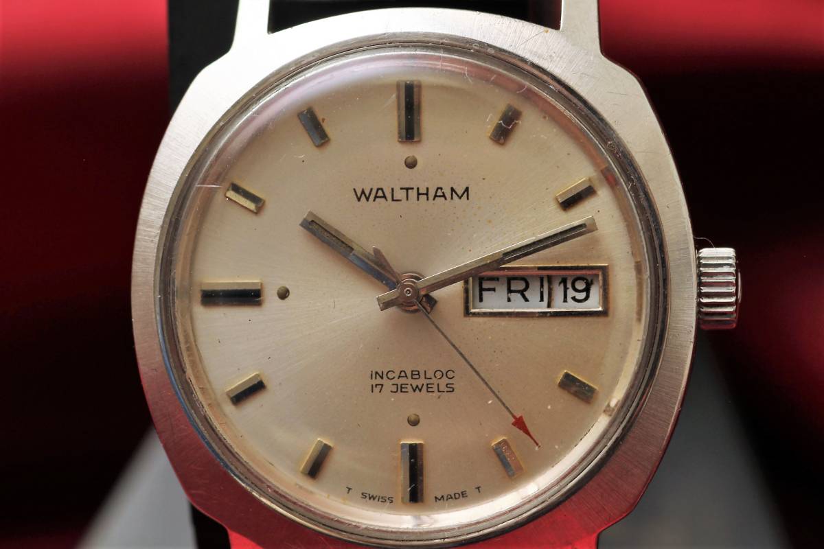 *WALTHAM Waltham day date hand winding clock wristwatch Vintage operation goods Switzerland made 