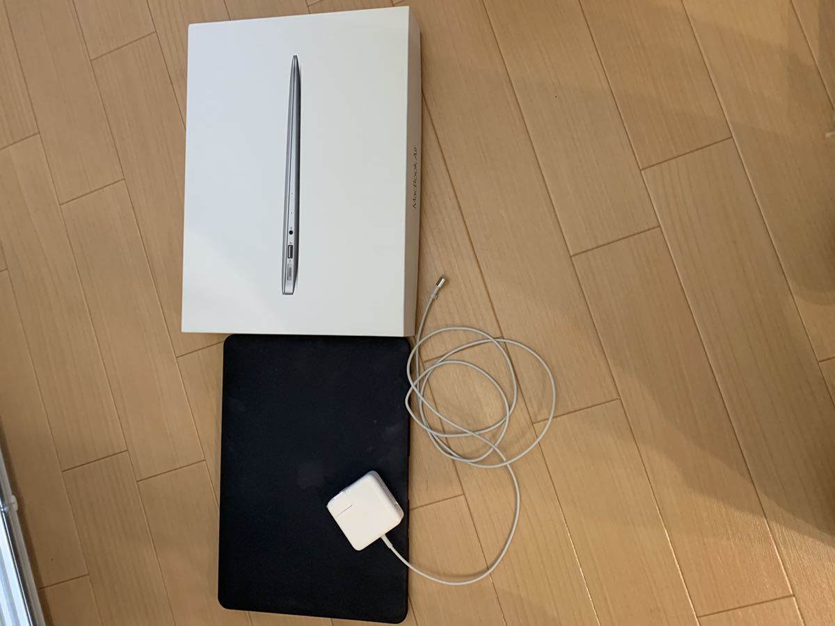 割引クーポン Air MacBook 13インチ Core 充電54回 美品 プロテクター