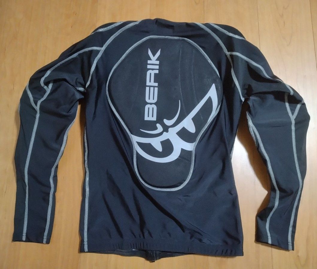 ベリック　メッシュジャケット　52サイズ 楽天市場】Berik X-Speed Air ベリック X-スピード エア メッシュ