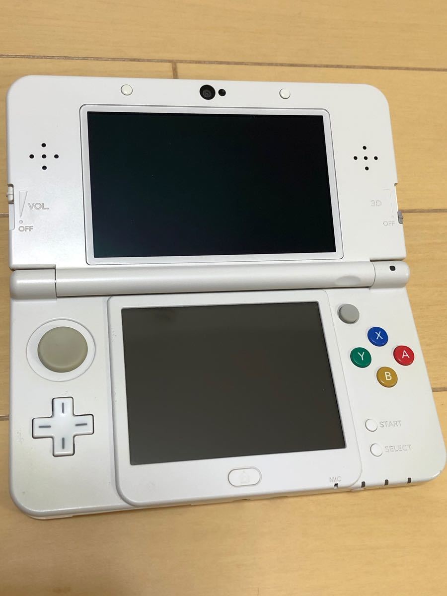 Newニンテンドー3DS ホワイト本体　ACアダプターセット