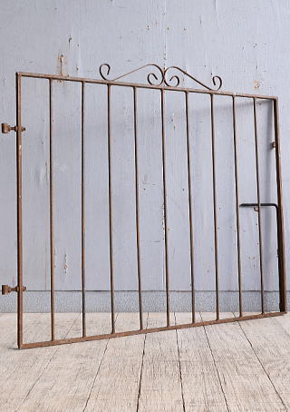  England antique iron fence gate . gardening 9824