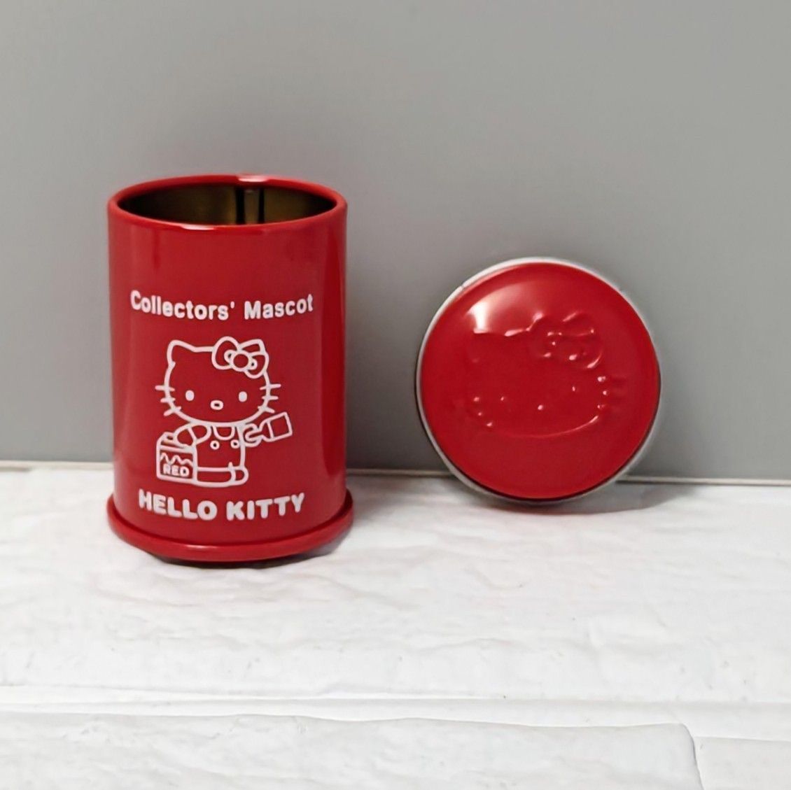 激レア】ハローキティ コレクターズ マスコット ミニ缶 立ちポーズ