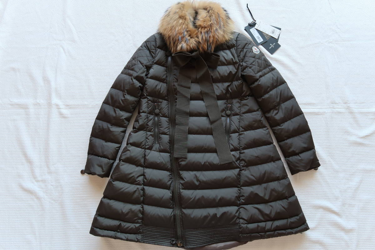 モンクレールSacai 超美品 MAYUKOファー付 ロング ダウン モンクレールSacai 超美品 MAYUKOファー付 ロング ダウン