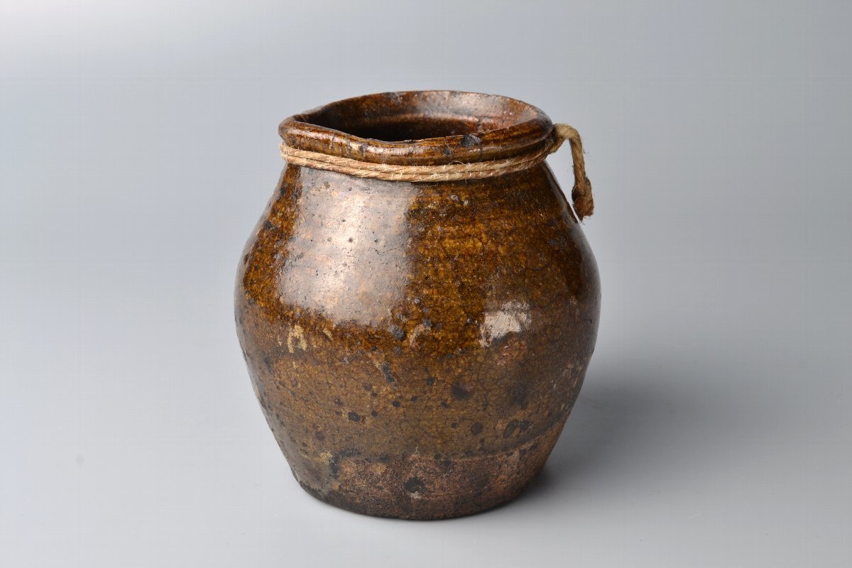 【 古丹波　片口小壷　おはぐろ壷　江戸時代初期 】