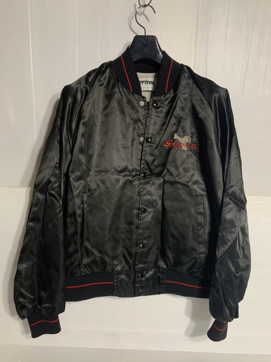 80\'s Vintage USA производства Horizon sportswear ho laiznSnap-on Snap-on инструмент Logo вышивка обратная сторона имеется атлас куртка чёрный L