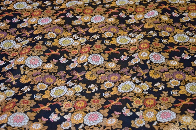 ヤフオク 金襴 生地 布 はぎれ 菊に鳳凰 黒 手芸 インテリ ヤフオク 金襴 生地 布 はぎれ 菊に鳳凰 黒 手芸 インテリ