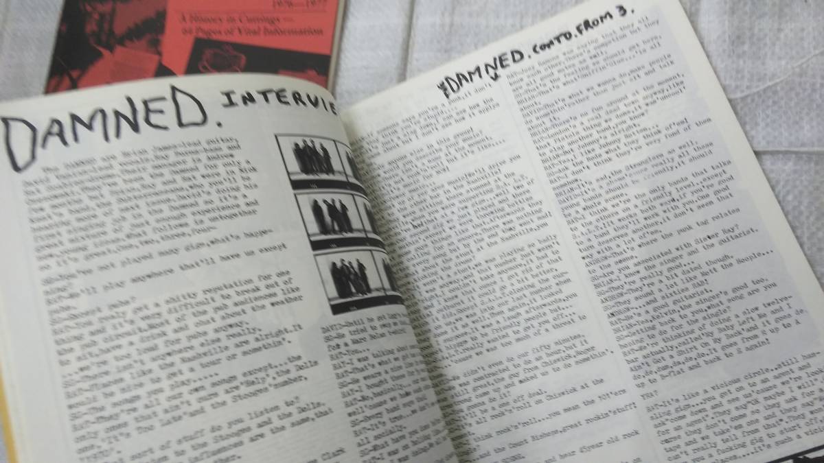 ! The History of the DAMNED SCRAPBOOK COVERING 1976-1977 part one + 1977-1979 part two 2 шт. комплект Damd вентилятор стоит посмотреть редкость 