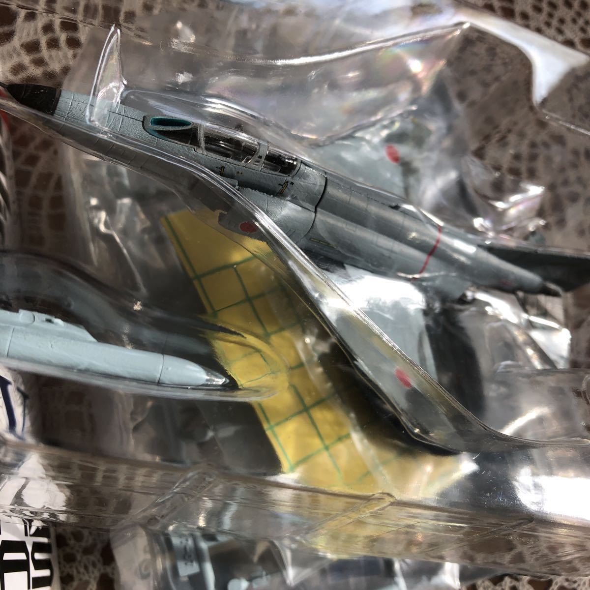 Jウイング　第5弾　航空自衛隊の戦闘機　F-4EJ改　ファントム　カフェレオ 1/144_画像3