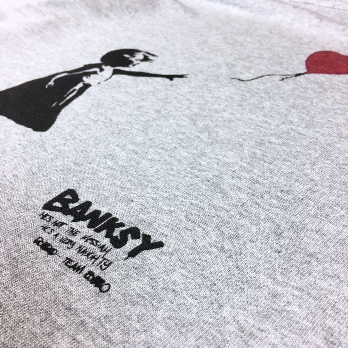 新品 BANKSY バンクシー 風船と少女 愛はごみ箱の中に バックプリント パーカー XS S M L XL ビッグ オーバー サイズ XXL Tシャツ ロンT 可_画像10