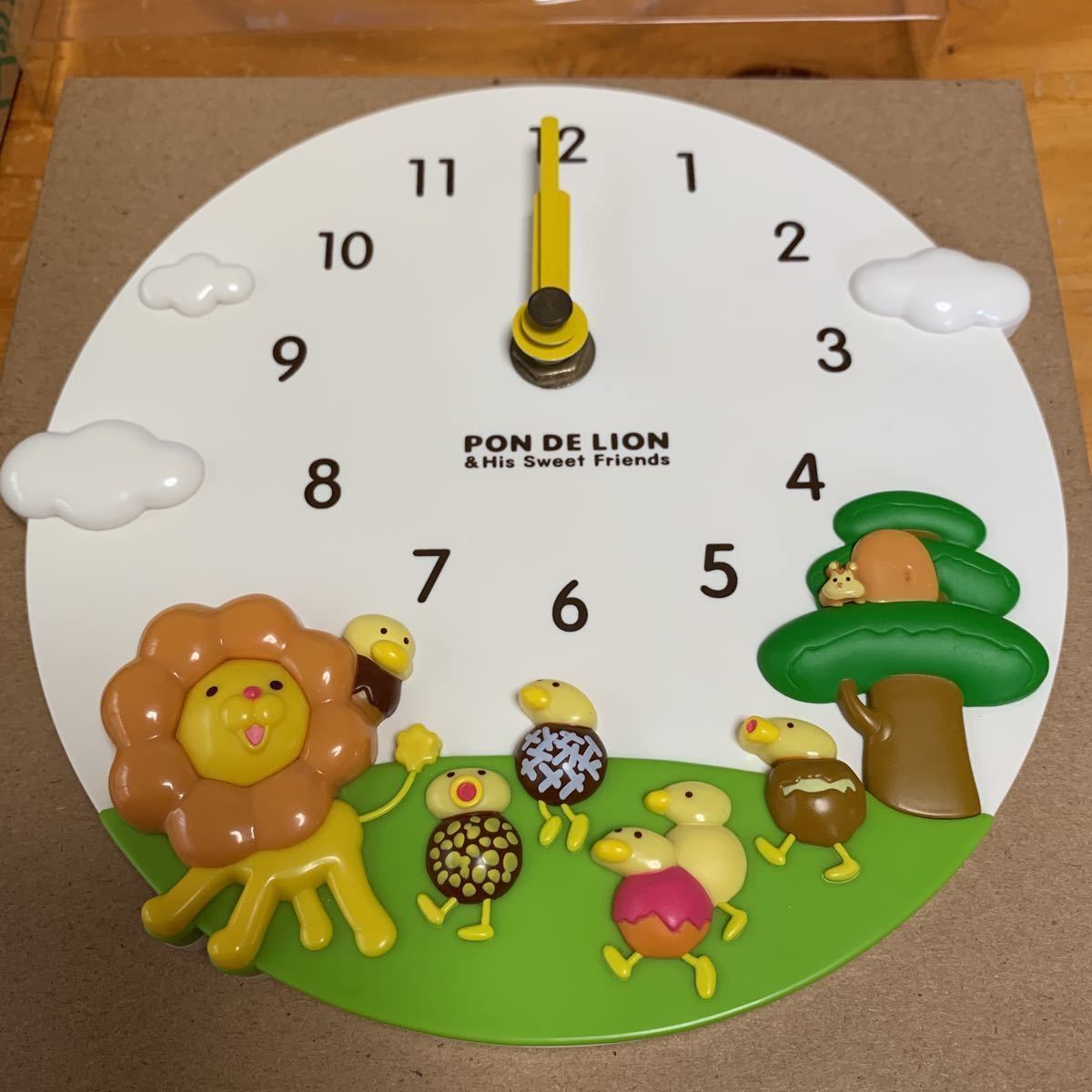  clock 7. Mister Donut PON DE LIONponte lion clock wall clock white ( rose ) used free shipping 