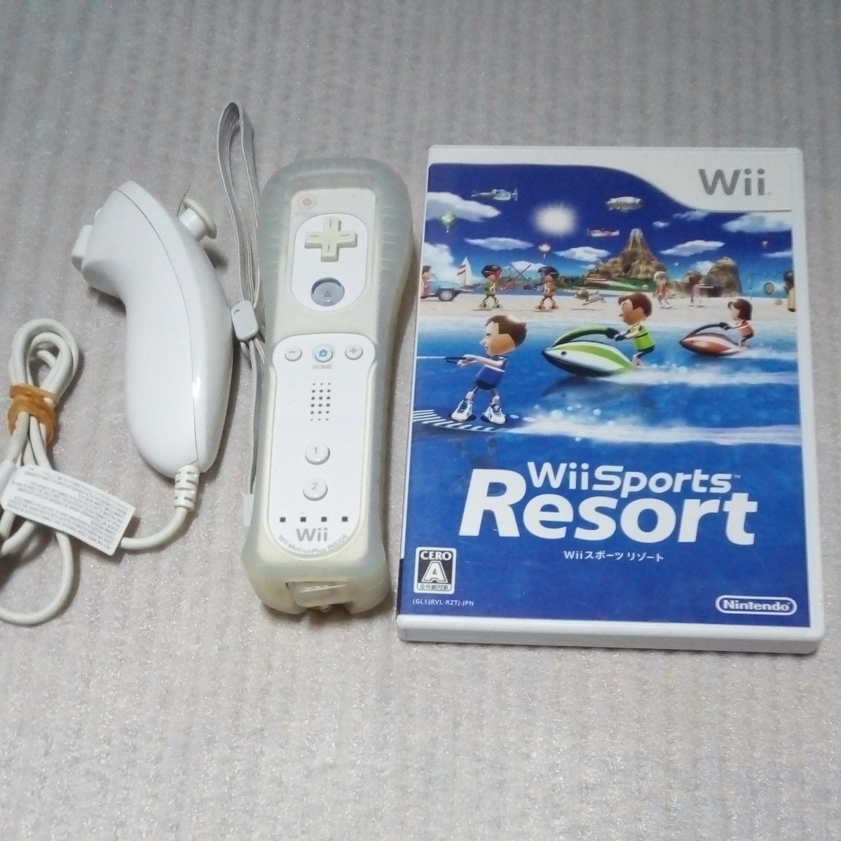 Wiiリモコンプラス　ヌンチャク　Wiiソフト　Wiiスポーツリゾート