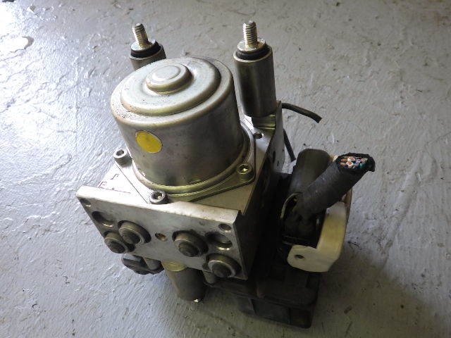 r21204-69-80-6 * Isuzu Elf ABS control valve(bulb) unit H22 year BKG-LHR85AN