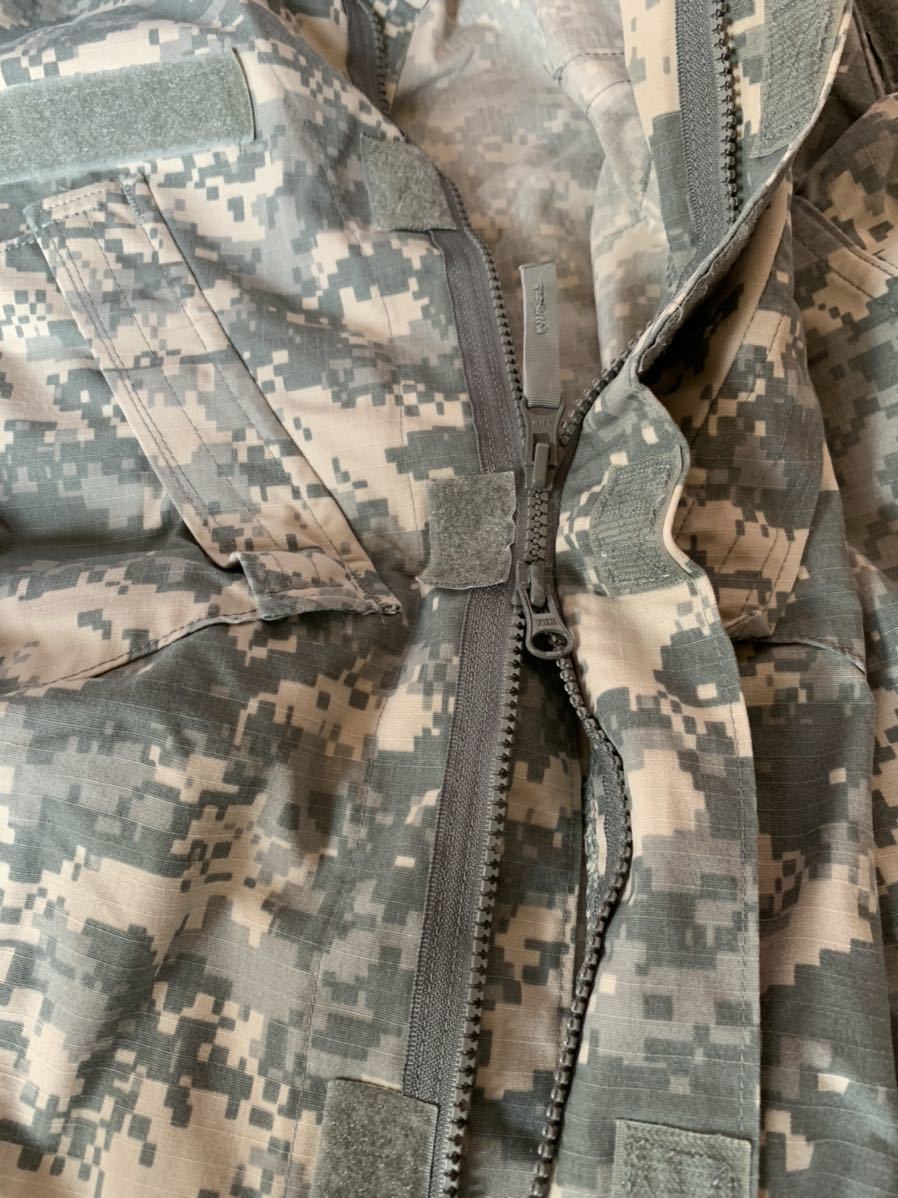 米軍 US 実物 放出品 ACU コンバット ジャケット サイズ S-S SHORT ARMY デジタル 陸軍 ミリタリー シャツ 迷彩 サバゲー ユニフォーム T_画像8