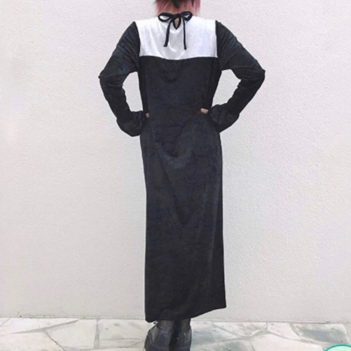 【値下げ】ヘルキャットパンクス　刺繍ロングベロアワンピース　黒 ロングコート