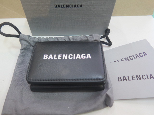 全国総量無料で △○BALENCIAGA○ バレンシアガ 三つ折り ミニ財布