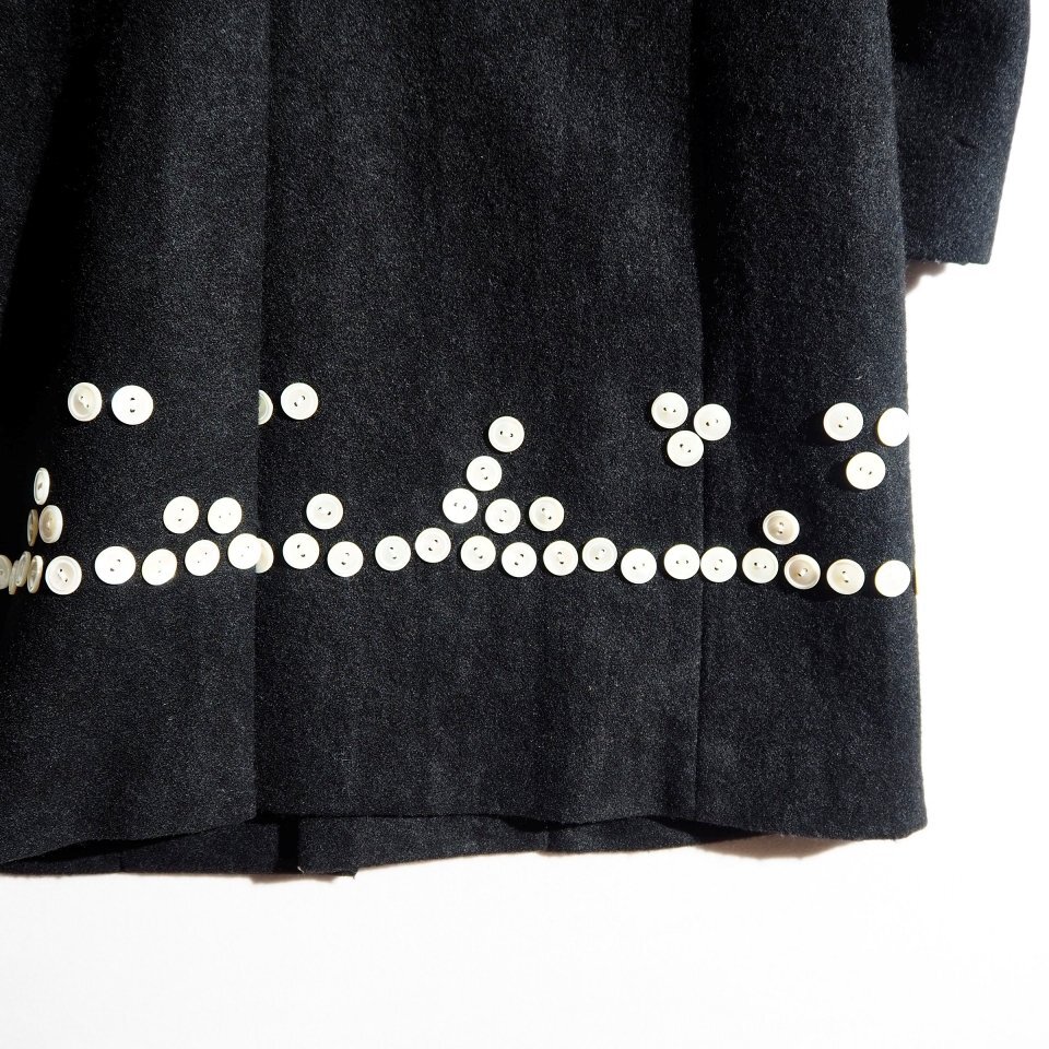 P8563P ▼COMME des GARCONS HOMME PLUS コムデギャルソン オムプリュス▼　24AW ボタン装飾 ウール チェスターコート ブラック L rb mks_画像4