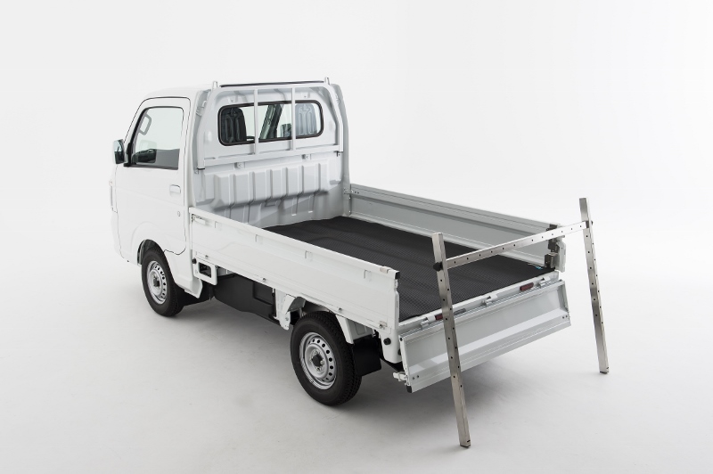 { vehicle inspection correspondence } light truck for carrier carrier [ light triangle ] made of stainless steel flexible none 110 type torii structure ... shop ladder electrical work 
