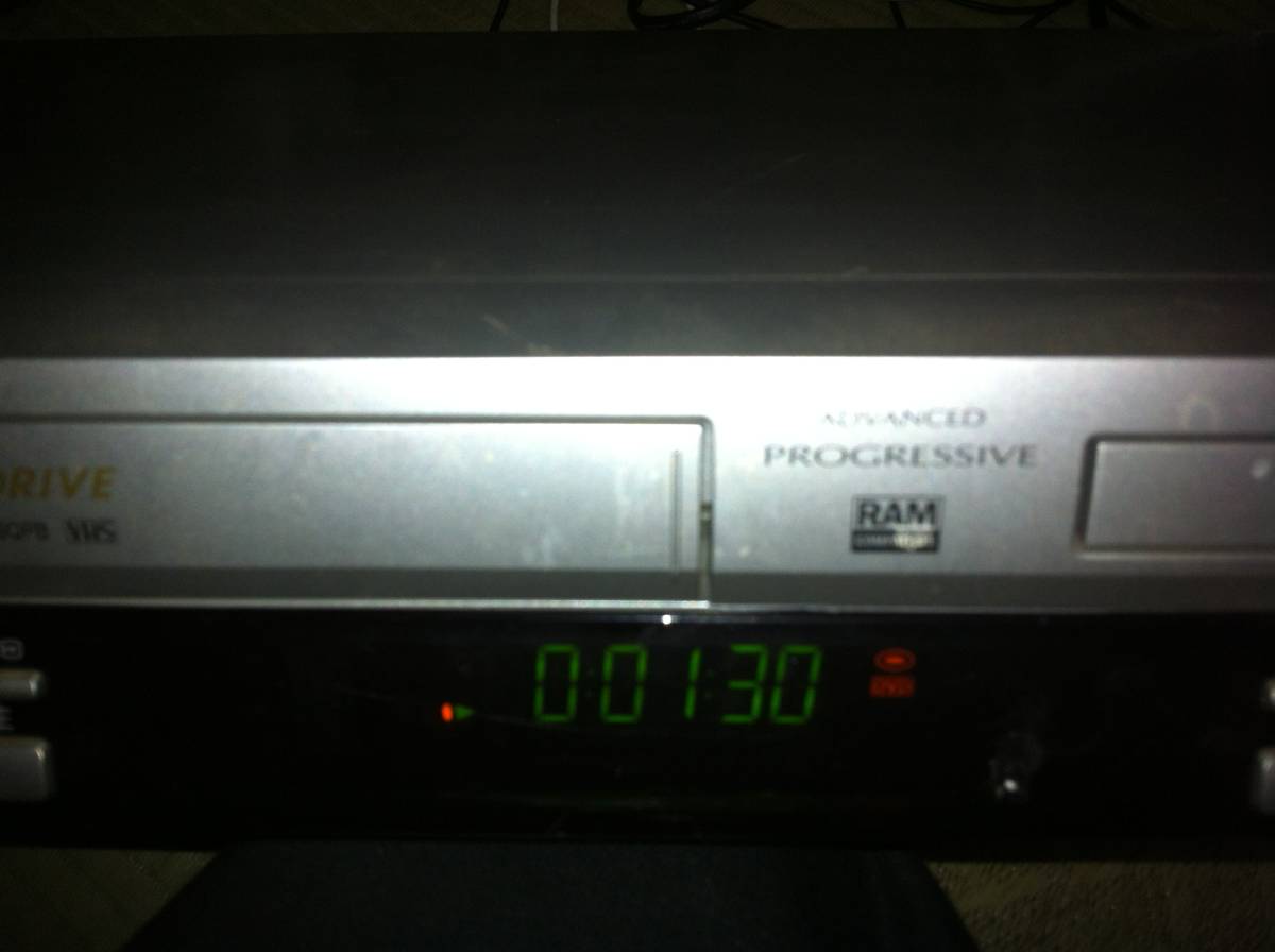 100％安い Panasonic DVDプレーヤー一体型ビデオデッキ NV-VP3 一般