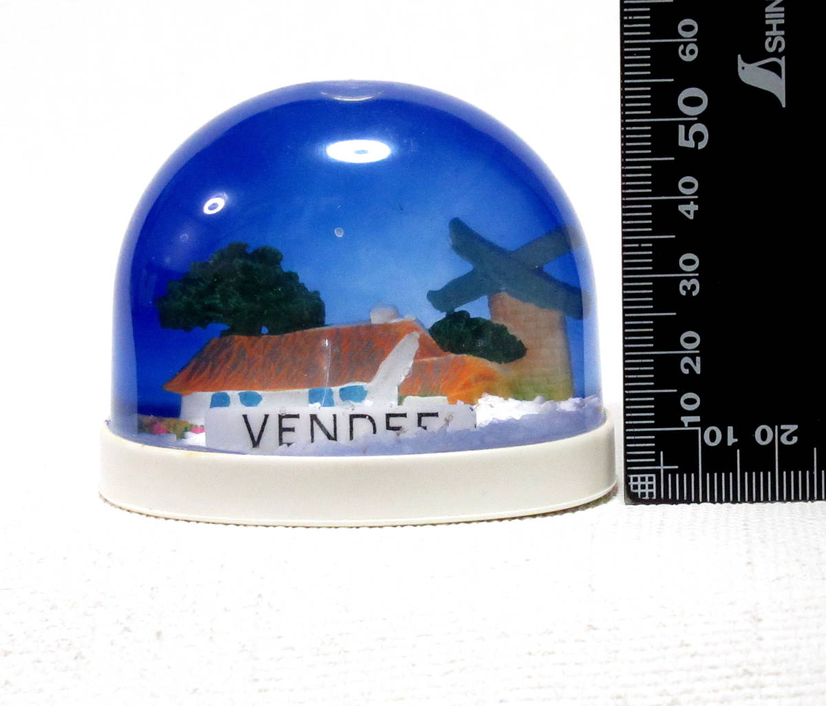 VENDEE Van te manner car Mulan Moulin France FRANCE snow dome snow glove /Snow globe