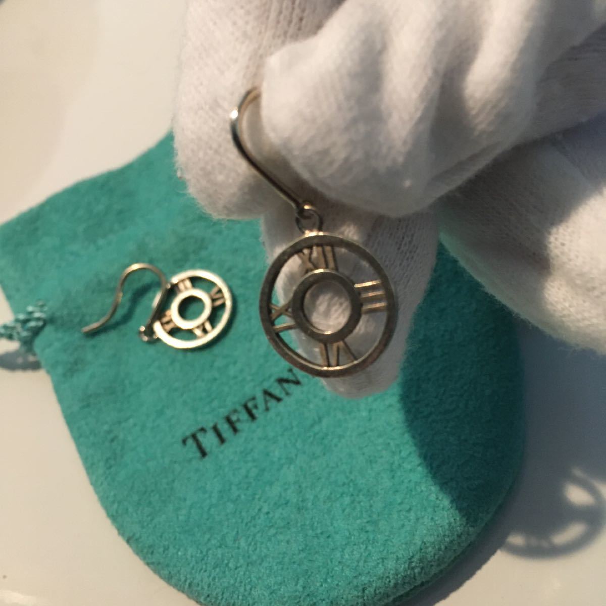 Paypayフリマ クリーニング済 廃盤tiffany希少ティファニーアトラスメダリオンピアス Paypayフリマ クリーニング済 廃盤tiffany希少ティファニーアトラスメダリオンピアス
