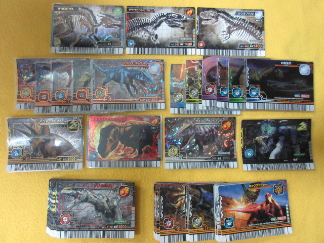恐竜キング 2007第4紀+ 77枚 ブラックティラノサウルス 骨サウロロフス 化石カード