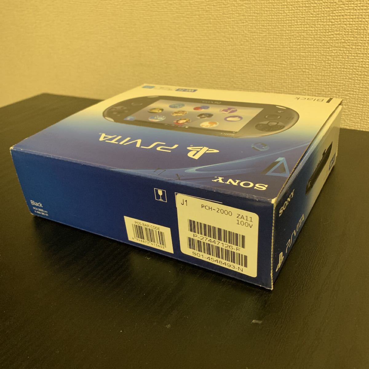 PlayStation Vita  PCH-2000 ZA16  +ソフト