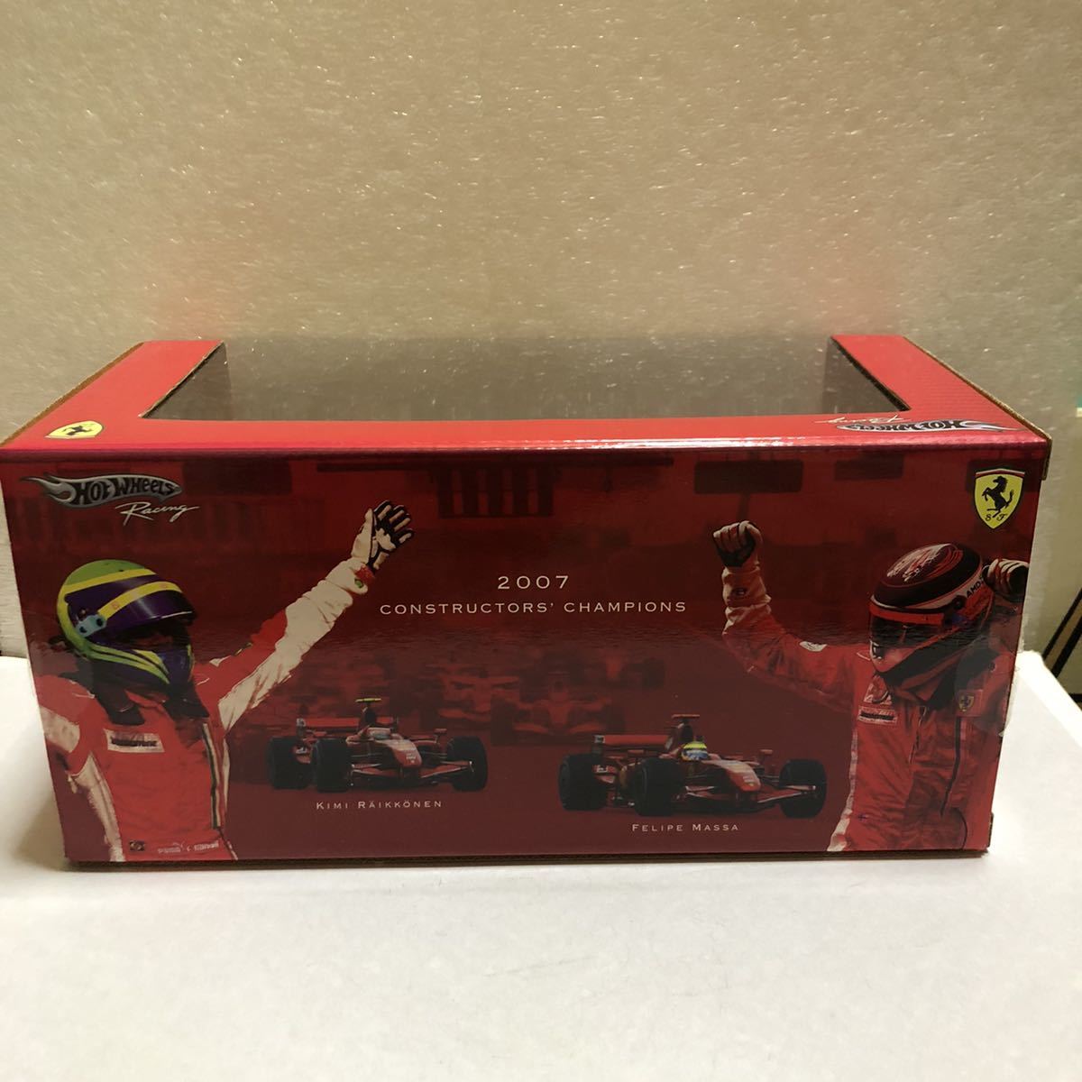 超激レア希少モデル！HOT WHEELS Racing！FERRARI 2007 CONSTRUCTOR's CHAMPIONS F2007！ライコネン・マッサ！タバコ仕様！限定品モデル！_画像2