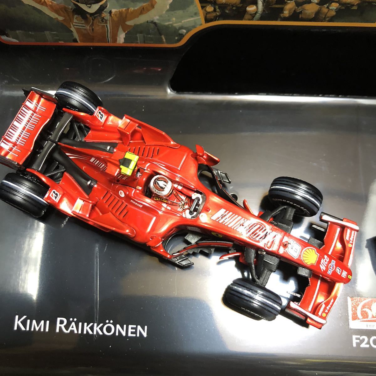 超激レア希少モデル！HOT WHEELS Racing！FERRARI 2007 CONSTRUCTOR's CHAMPIONS F2007！ライコネン・マッサ！タバコ仕様！限定品モデル！_画像8