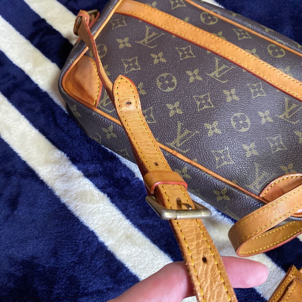 LOUIS VUITTON ショルダーバッグ