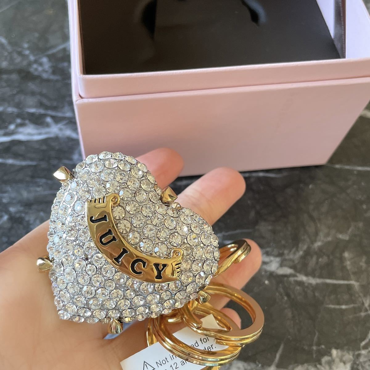 激レアjuicy couture スートン リング ブリンブリン 大型指輪型 キーホルダー_画像4