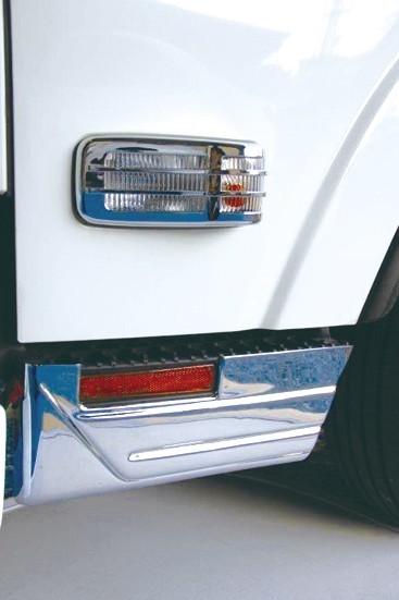 いすゞ 07エルフ ハイキャブ 標準車 メッキステップカバー(R＆L) 2ｔ トラック　メッキ パーツ_画像1