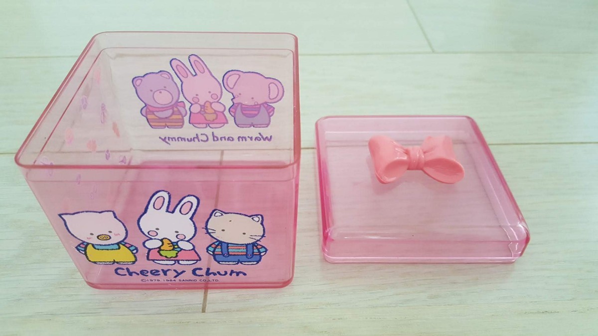 美品】サンリオ チアリーチャム 小物入れ プラケース 1984 当時 美品】サンリオ チアリーチャム 小物入れ プラケース 1984 当時