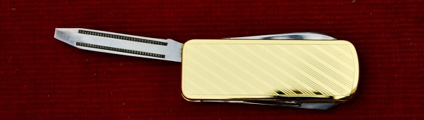 No.13 Gentleman Knife goldplate柄・3.5cm　Stainless steel blade・ハサミ・爪ヤスリ・3徳・関市。Vintage 廃番貴重品