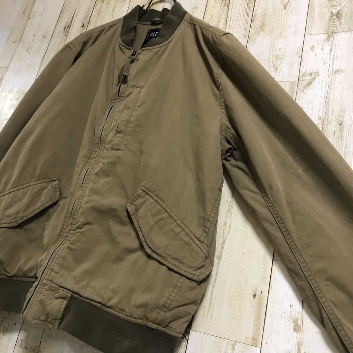 【オススメ】GAP ギャップ MA-1 コットン フライトジャケット ブルゾン ベージュ M 古着