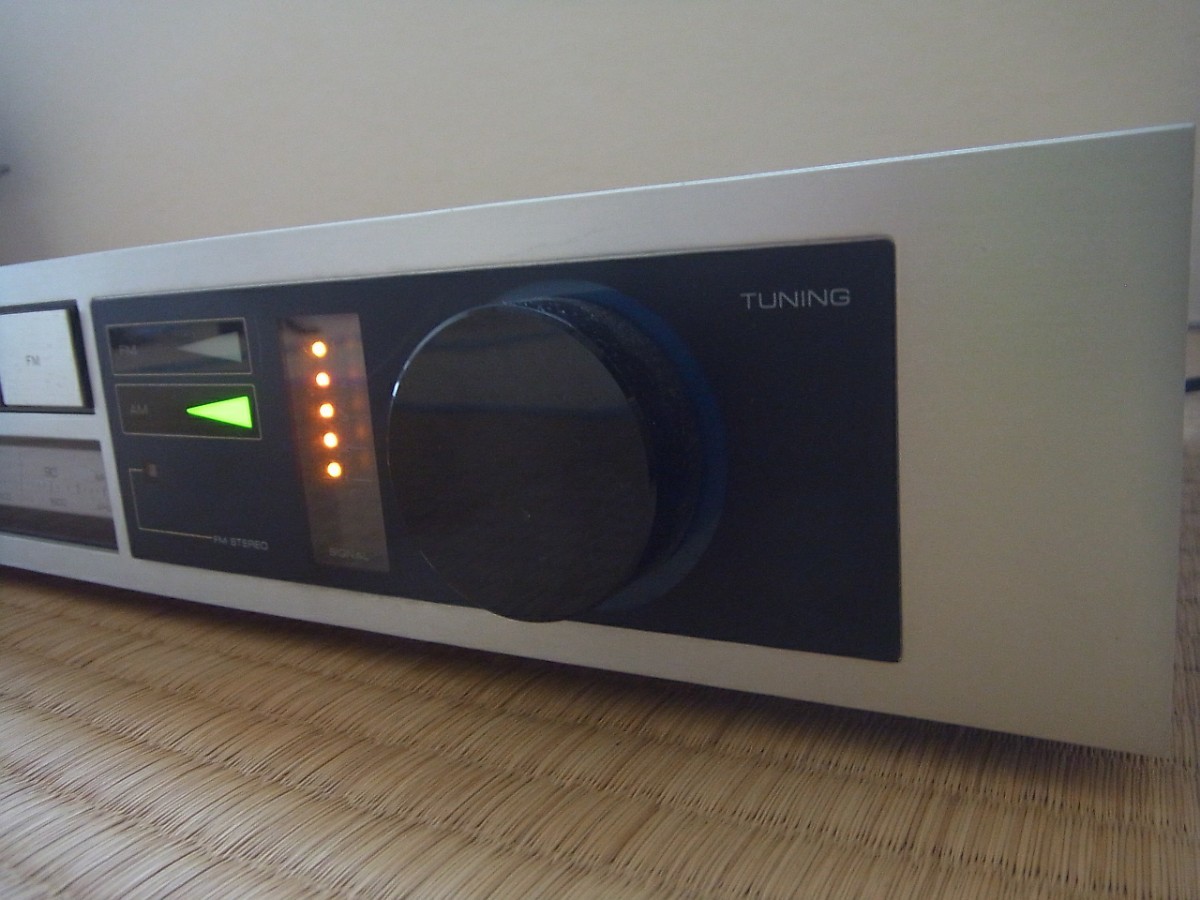 TRIO トリオ AM - FM ステレオ チューナー KT-31 TRIO トリオ AM - FM ステレオ チューナー KT-31