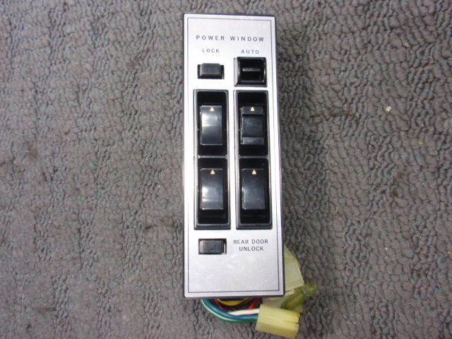 セドリック グロリア 330 331 332 純正 パワーウインドウスイッチ 25760Y4100 TS451-1 新品 未使用 当時物 希少 SGL GL ブロアム DX_画像3