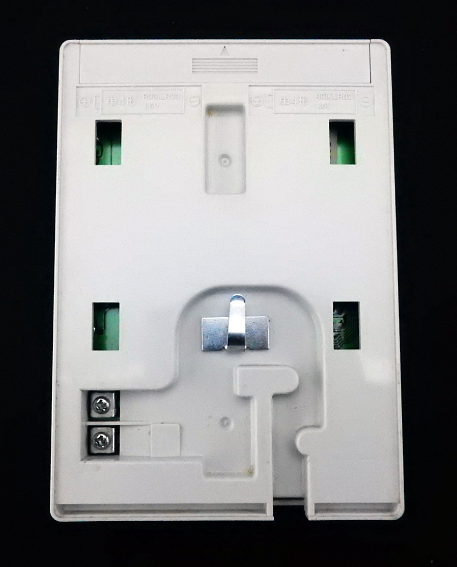 ユノエース 型番不明 給湯器 リモコン 返品可能 送料無料 裏面 ユノエース 型番不明 給湯器 リモコン 返品可能 送料無料 裏面