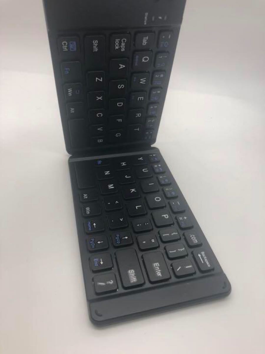 Bluetoothキーボード 折りたたみ式 超軽量 ワイヤレス　薄型 黒