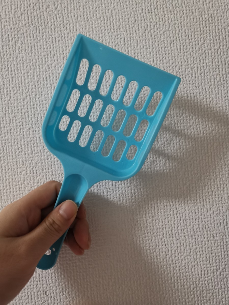 猫トイレ用品 スコップ 　猫砂スコップ ペット プラスチック製　(ブルー)