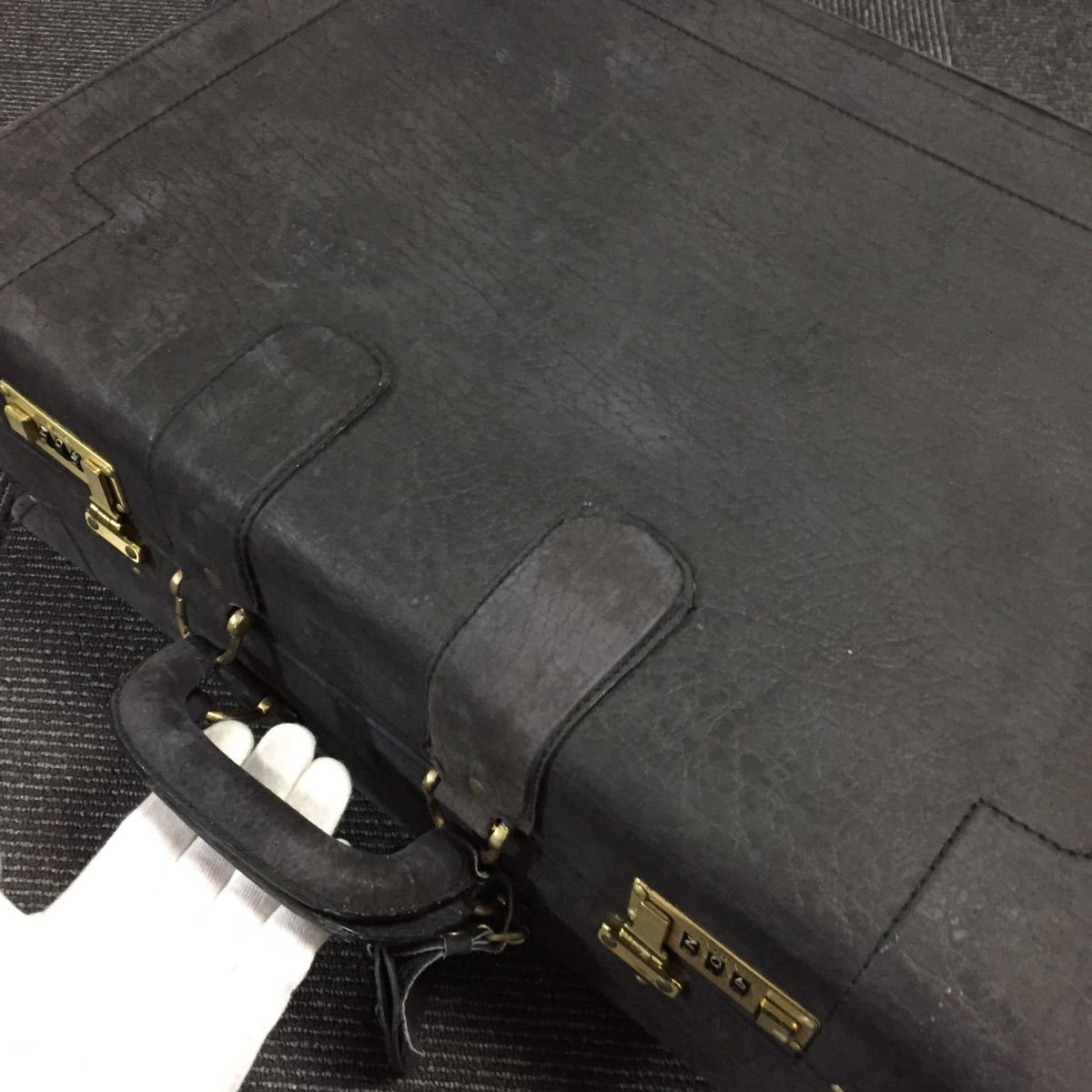 [ high class material ] genuine article Elephant attache case dial lock metal fittings trunk case business bag . leather exotic leather men's 