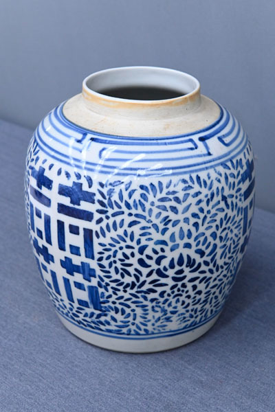 メール便送料無料05 【美品】花器 花瓶 壷 花入 陶器 磁器 青花 山水絵