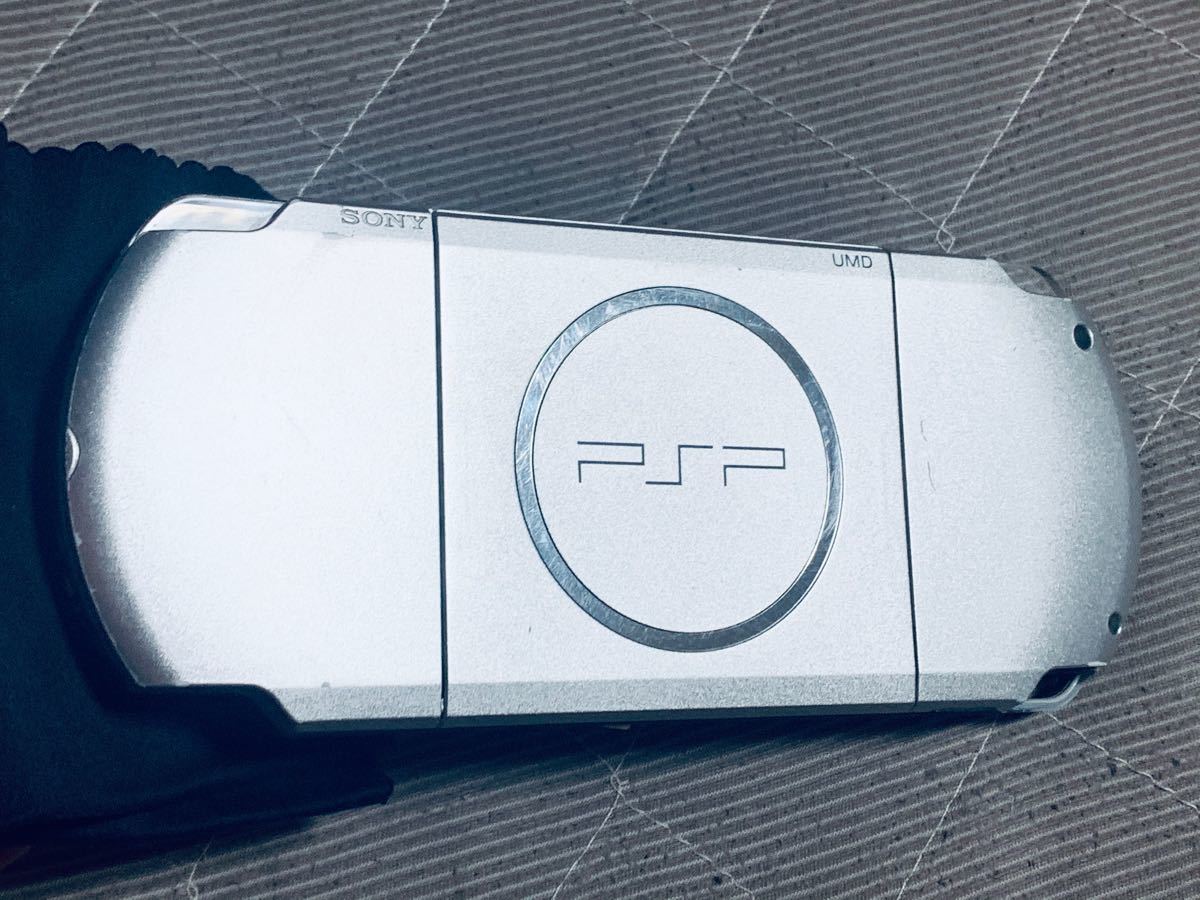 PSP-3000 シルバー　2